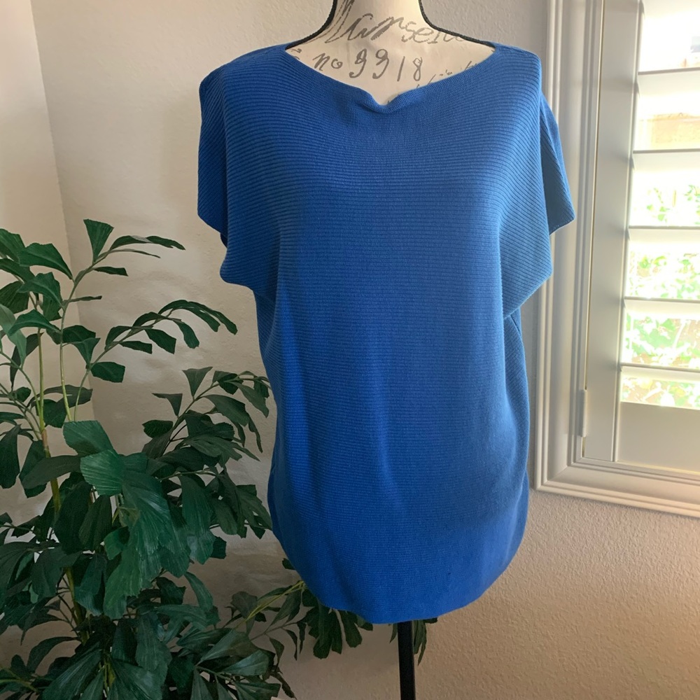 Tommy Bahama sleeveless sweater
